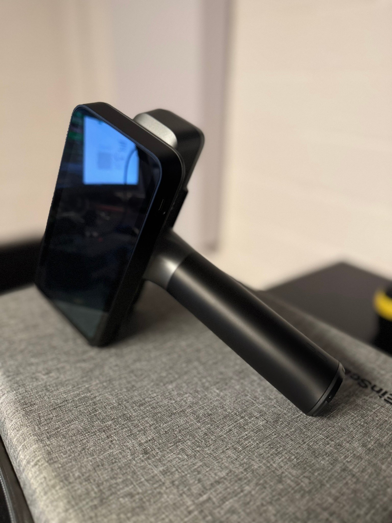 EinScan Rigil – mobiler Handscanner mit Laserfächer